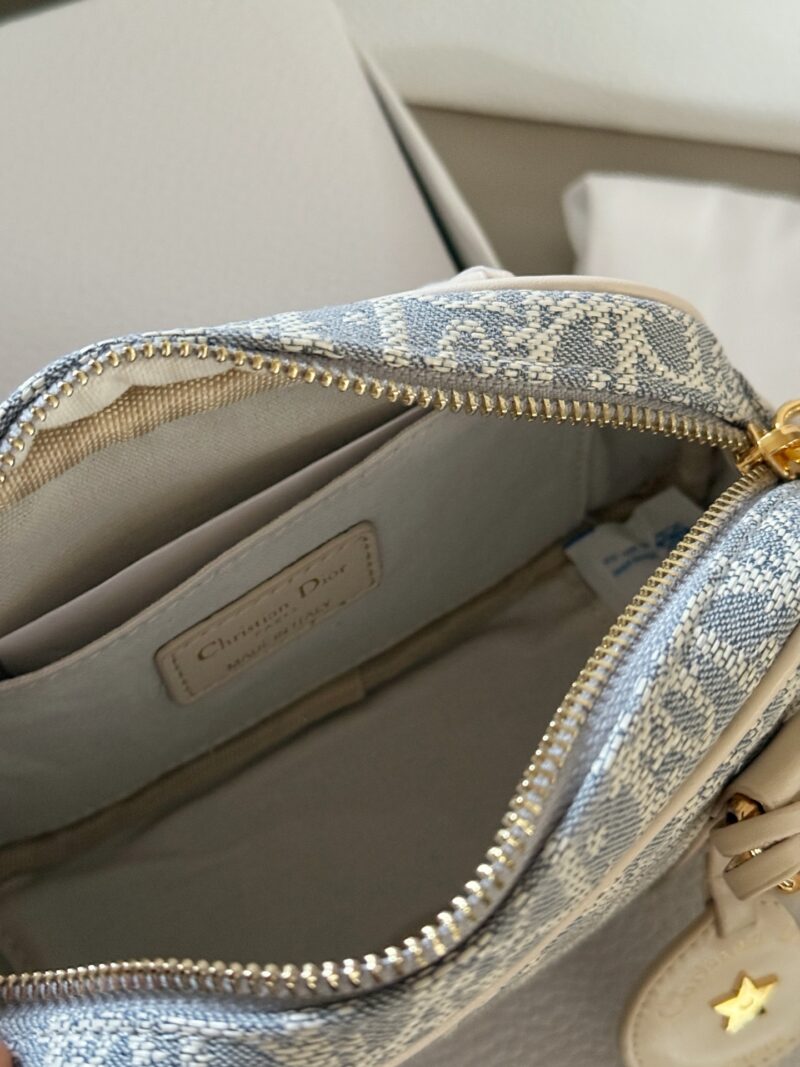 270 boxes
size：20*12cm
D Home VIBE | Pillow Bag
Don't think I'm young, but I'm very good at pretending!
Summer25 new SIZE bowling bag, really looks great!