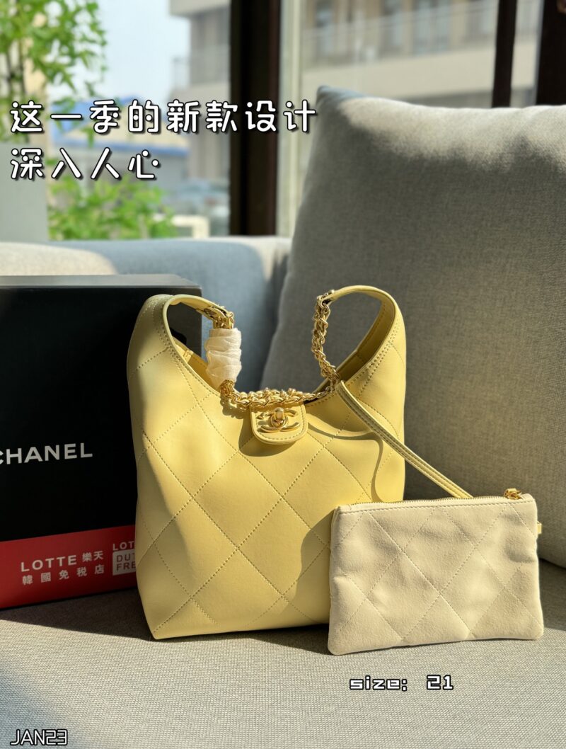 028caff7db.jpg Color card ??
CHANEL 25P Underarm Bag Chain Bag Crescent Bag Half Moon Bag Handheld Bun Mother Bag