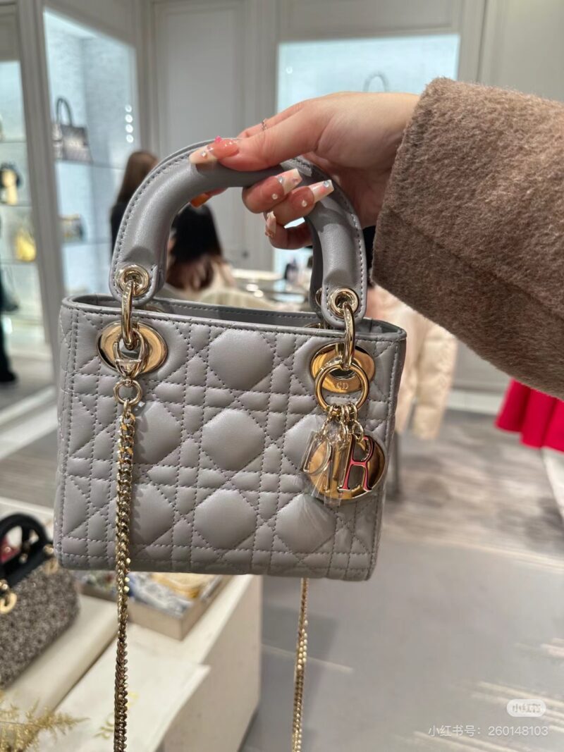 02a3911088.jpg Dior Three Grid Pearl Grey