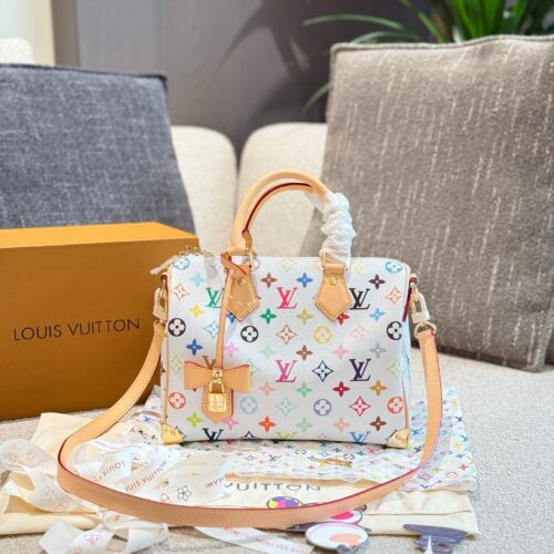 Color changing cowhide p310
LV x Takashi Murakami co stars are amazing, hands-on collection day
The recent collaboration between LV and Takashi Murakami has caused a huge sensation since its release. The representative "Multicolor" in this series is ...