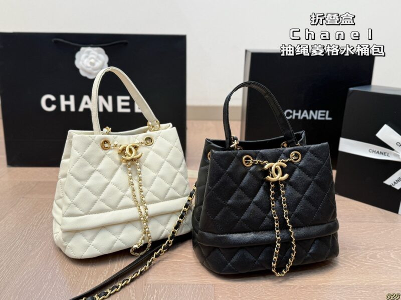 04cf01d673.jpg Counter gift box packaging
Chanel Chanel
Drawstring bucket bag, comfortable and classic
Show fashion while being more charming
Durable yet modern fashion
The daily preferred choice for elegant women
Size 20 16
