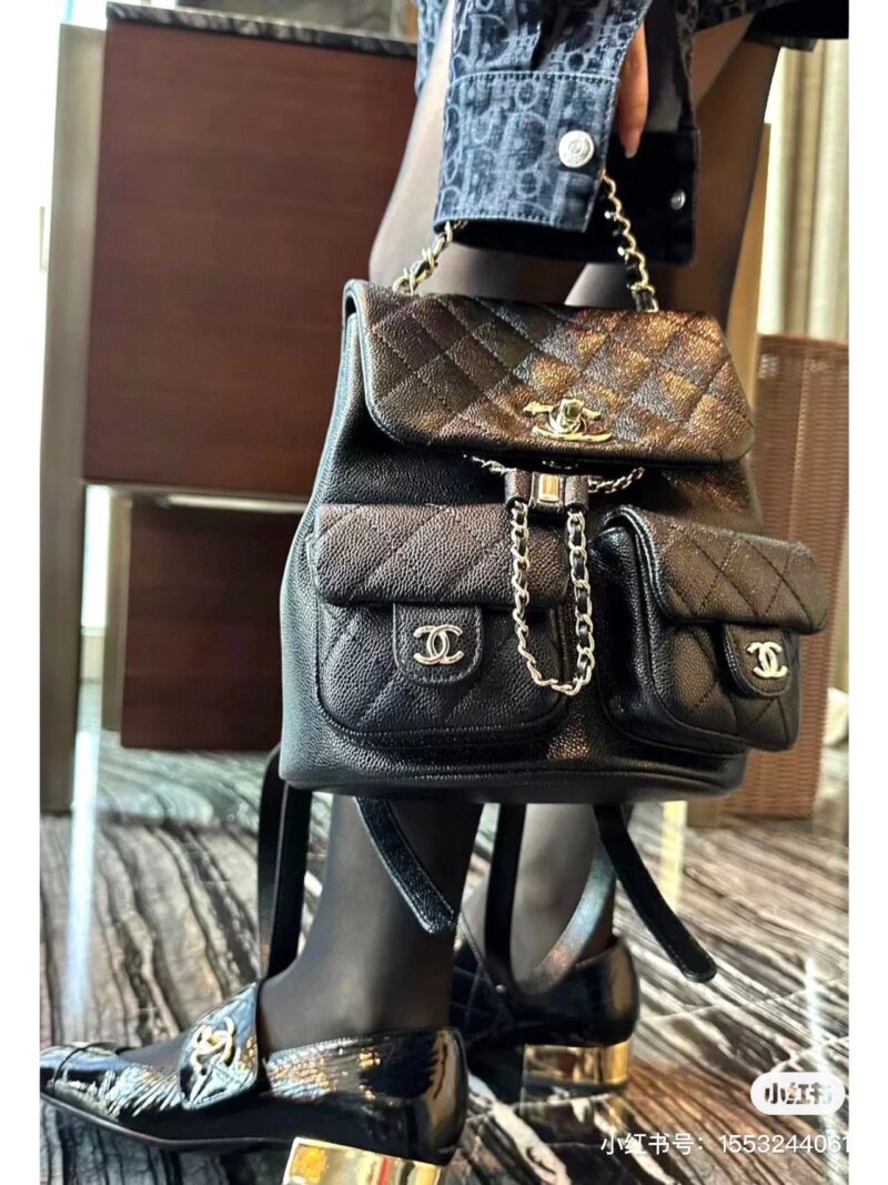0552b8716a.jpg 23p Black Gold Little Frog
Cute love
The cutest backpack of the season
One shoulder can be carried by both shoulders