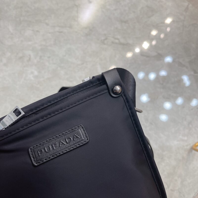 08f3ee8867.jpg Pure original top quality latest single shoulder crossbody bag mobile phone bag high-end luxury original board imported waterproof fabric with cowhide luxury triangle mark hardware, clear logo, quality absolutely comparable to the original, mini vers...