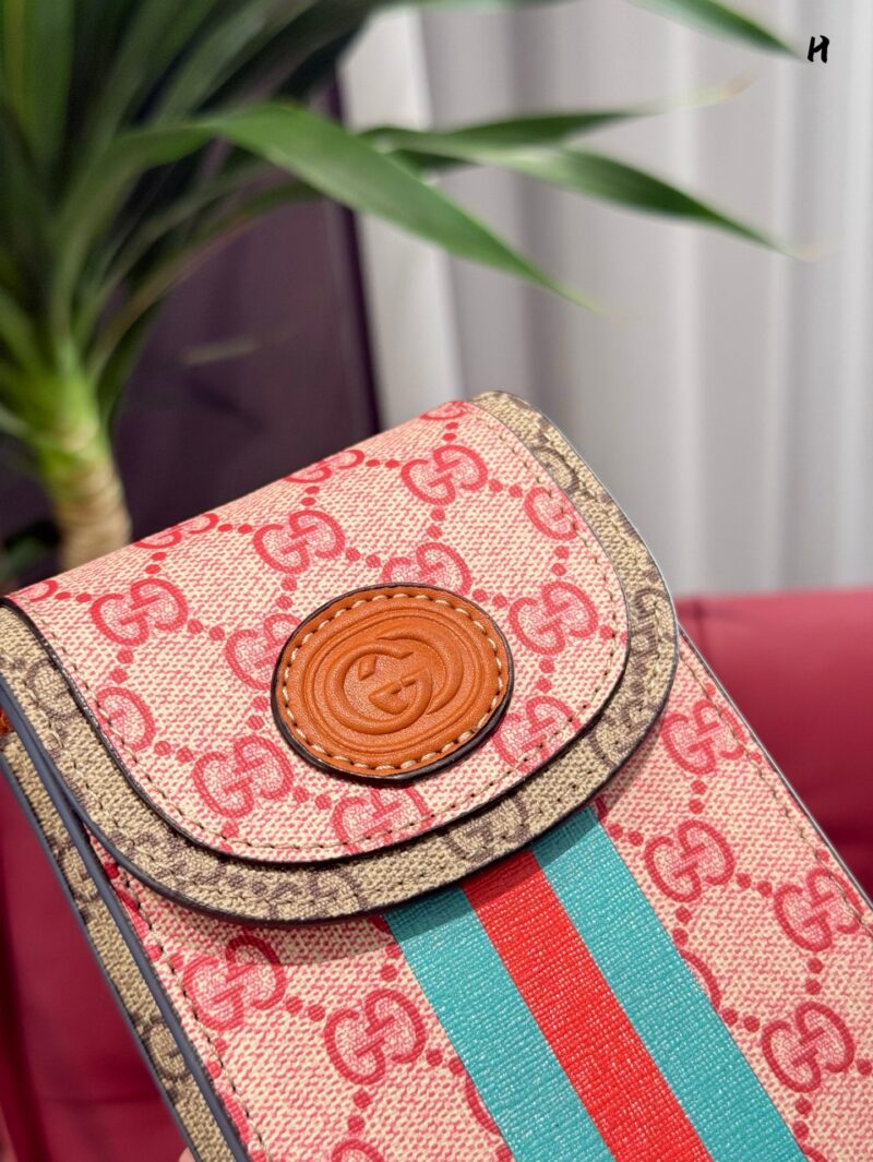 p200
Gucci phone bag complete set packaging 10 × 19