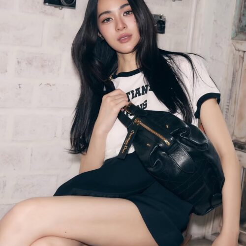 Fashion News | The new bag favored in 2025 is actually a prisoner of "it" # Record of Romantic Life. The new bag D-Journey debuted at the 2025 Spring/Summer fashion show, with soft lines and contours creating a modern sense of the times~
The material...