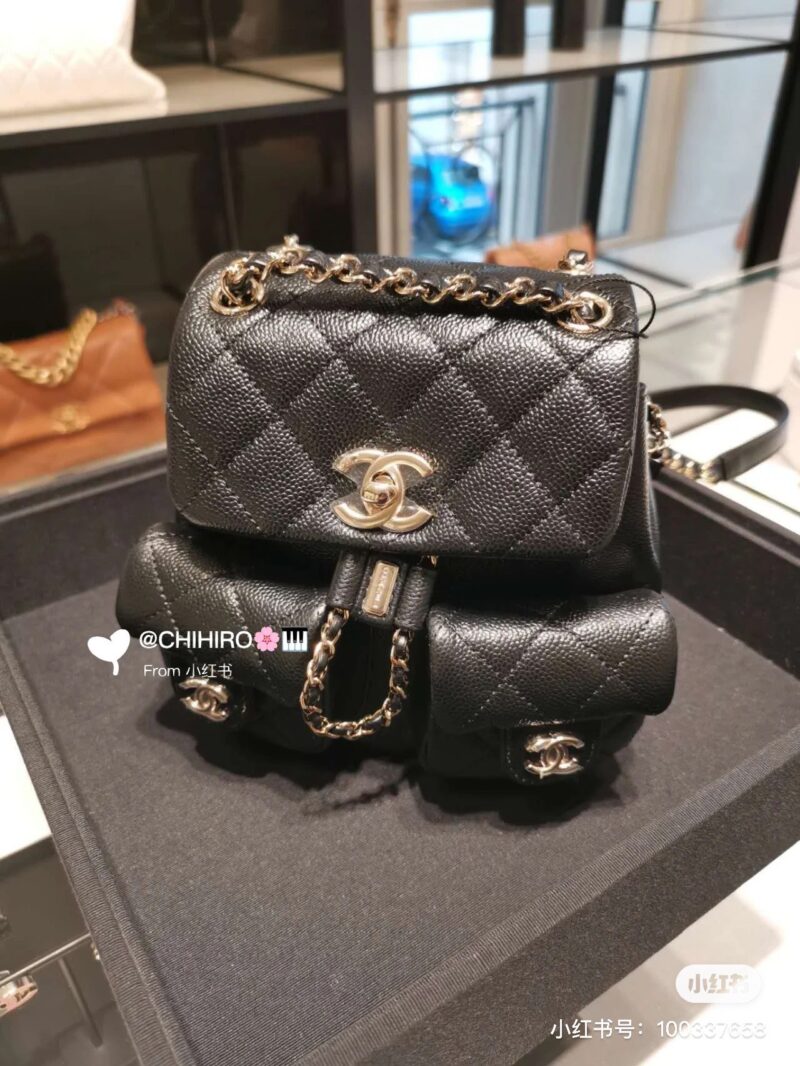 0ed54bffc1.jpg 23p Black Gold Little Frog
Cute love
The cutest backpack of the season
One shoulder can be carried by both shoulders
