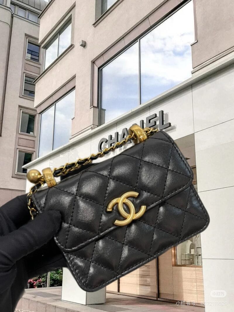 Chanel waist bag mini woc Chanel gold bead waist bag 10000+Chanel 2021 handmade workshop mini woc
The shoulder strap can be adjusted, it can be worn diagonally, and it can be used as a waist bag
Xiao Jinzhu, very versatile
A must-have concave shape
I...