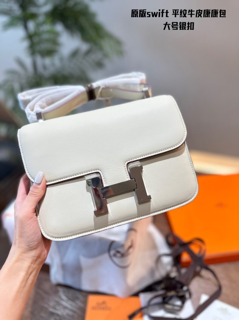 1195512677.jpg Original leather P310 counter packaging
The original Hermes Concon Swift bag is made of calf leather (soft cowhide)
The characteristics of the leather material are not small cowhide (soft cowhide), very soft, with delicate and smooth patterns, very g...