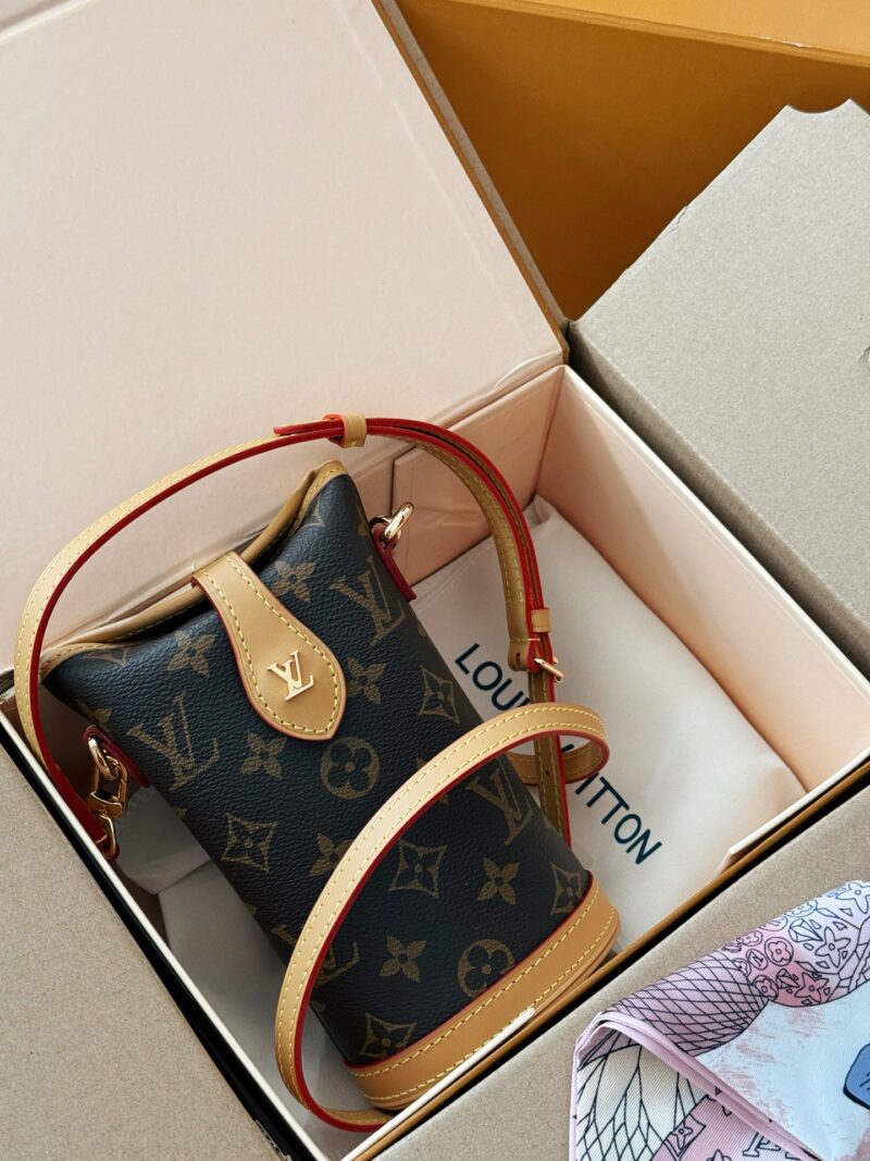 131387ec45.jpg 205 box with cowhide
Hot selling collection real-life photos
size:10*19cm
L Home Nano French Fries
Old Flower New Phone Bag
I definitely like it the more I look at it .
New and trendy foldme fries with age reduction!!
?? Free scarves!