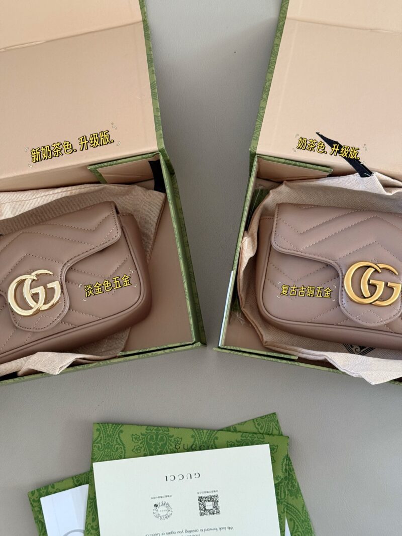 13176a4a7b.jpg 195 box
size:16.5cm
GG Marmont New Milk Tea Color
Full of atmosphere~
Must buy Mamon bag
Marmont's most classic double G