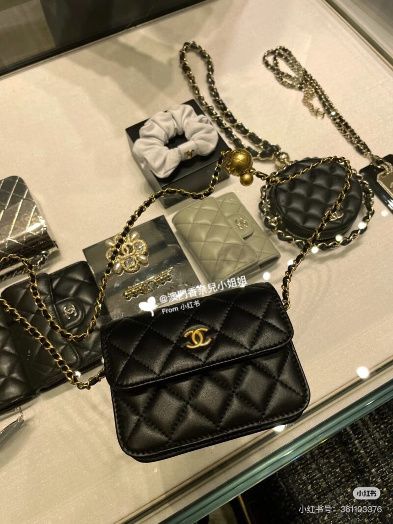 1451549bcf.jpg Chanel Little Golden Ball Series $mini chain small shoulder bag, a must-have summer artifact that cannot fit in a mobile phone
You can pretend to be cute
The more you watch, the more you will like trendy people. Let's get together!!! Superb metal bal...