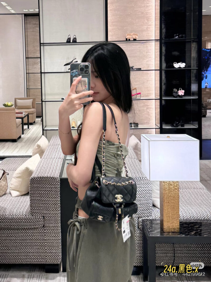 15334941e0.jpg Casual, playful, cute and youthful!