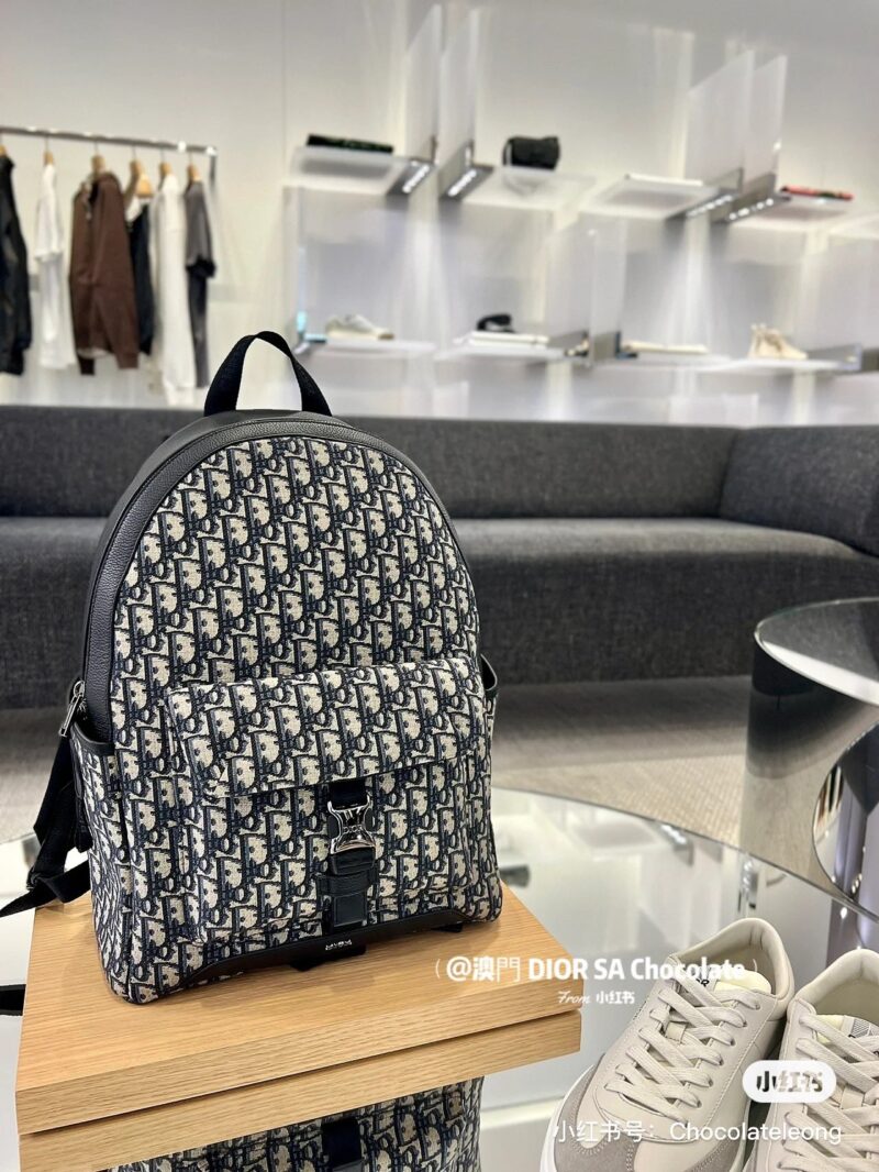 Dior backpack for both men and women