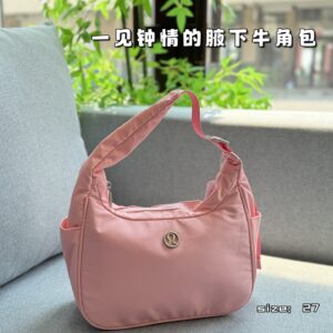 Color card ??
Lululemon 4L Nylon Underarm Bag Handbill Shoulder Bag