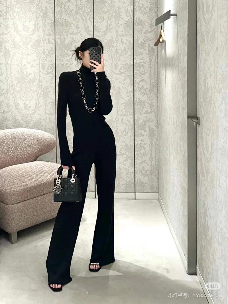 Can be used as a necklace or a belt
The new Lady Chain Point 8 can also be played like this
How to set up a versatile chain for Wang Chang with matching shoulder straps, creating a stylish and explosive look#