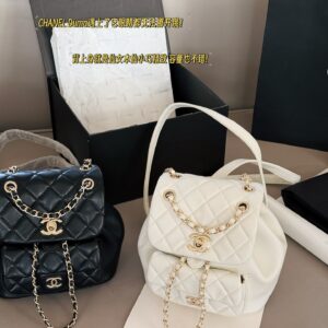 260 boxes
size：18*20cm
Xiaoxiang Family Duma Backpack
The texture of the bag is super good!
Fine grain sheepskin!
The cutest backpack of the season
? Single shoulder ? Double shoulder ? Handheld
