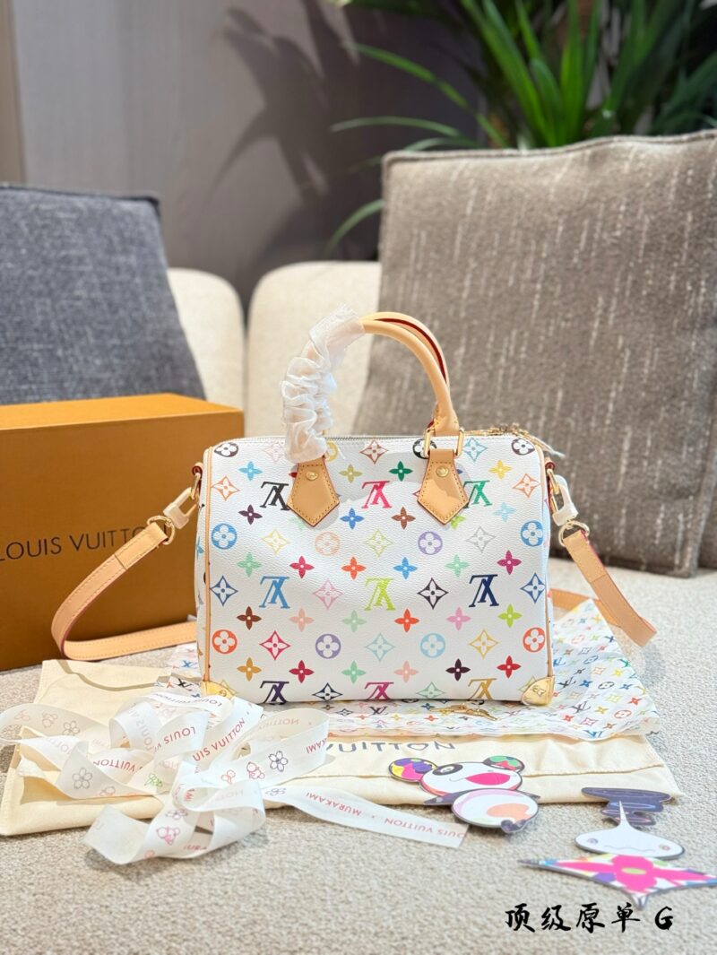 Color changing cowhide p310
LV x Takashi Murakami co stars are amazing, hands-on collection day
The recent collaboration between LV and Takashi Murakami has caused a huge sensation since its release. The representative "Multicolor" in this series is ...