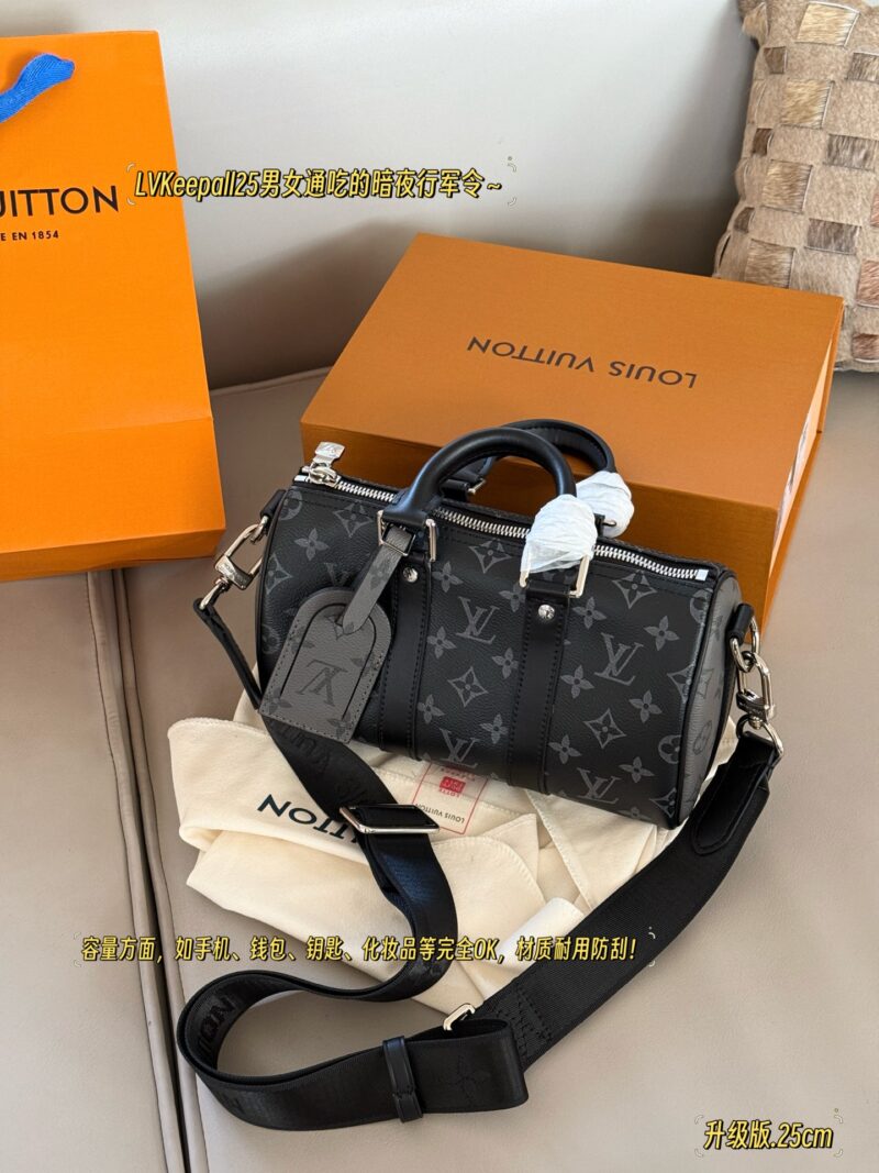 1a89421ab1.jpg 240 pairs of boxes
Size: 24 * 15cm
L Home Keepall Pillow Bag
She's really cute!
A suitable keepall25 black warrior for thieves!
Male friends' battle bag
Search Lv Keepall25
