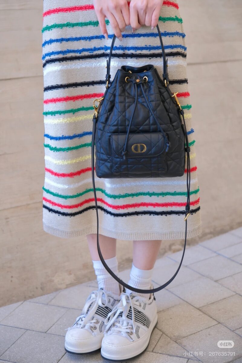 D's water bucket bag ??