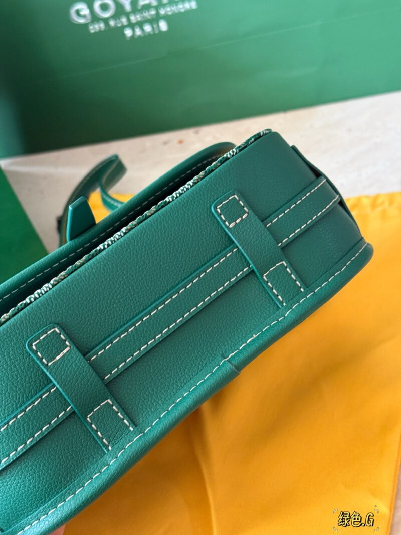240 boxes
size：22*15cm
Goyard that can't stop at all
goyard
Isn't it a bit good-looking!
Goyard mailman bag! Do refined boys or relaxed girls have more backs?