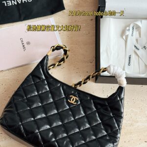 230 Complete Gift Box Set
size：28×21
LV dumpling bag handbag shoulder crossbody bag steel hardware counter 163 frequency conversion chip
Easy interpretation of retro fashion
The bag is quite spacious, simple yet not simple, and does not require ex...