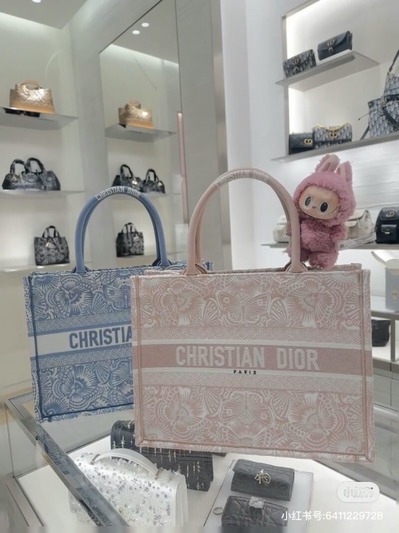 1f39cd6714.jpg Dior Butterfly Tote