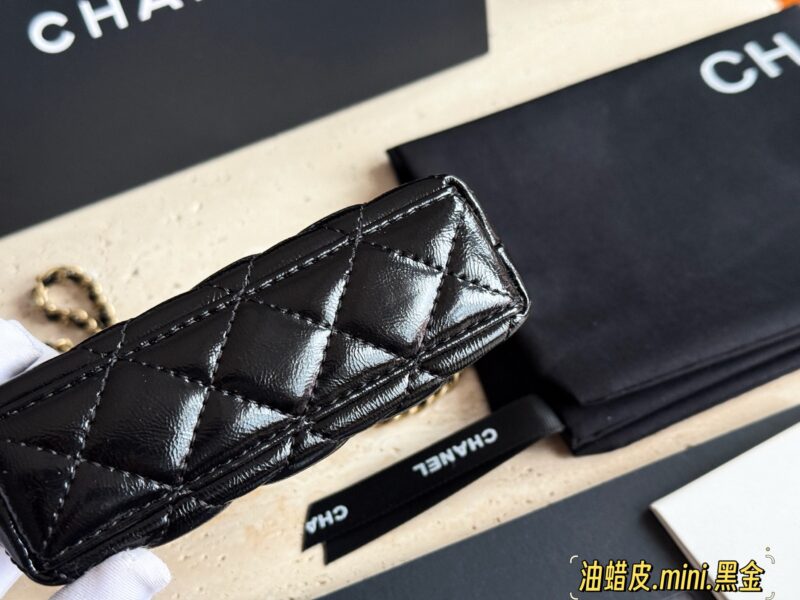 1f86acdd93.jpg 210 box
size:12.5*8.5cm
Xiaoxiangjia 23k Kelly Nano
The most beautiful 23k, the oil wax skin looks so good! I have the impulse to immediately drop the sa!
The new bag really smells great!
Leather quality (can't hold a phone)