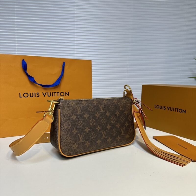 20b737ae28.jpg 260 Purchasing Grade Duty Free Edition M11623 This Pochette Accessory XL handbag features a Monogram pattern on Monogram Dust canvas that has been tested over time, injecting a handsome atmosphere into the classic configuration originating from 1990....