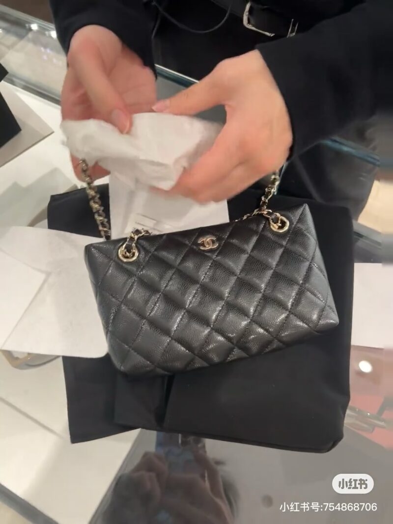 21c07fd3c1.jpg Chanel 25 mini tote bag is simple, versatile, timeless, and not a small waste bag. Highly recommended