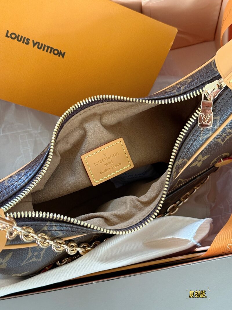 230aa81be2.jpg 280 box replica version
Size: Upper width 23 * 12cm
L Home Moon Bag (Loop)
Last year was super popular,
There really is a reason for its fire!
Truly fragrant! Truly fragrant!
? Handheld ? Crossed ? Underarm
get ? Multiple types of backs