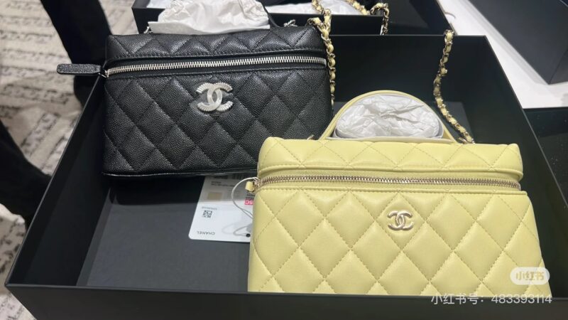 234e483610.jpg Chanel caviar LP lunch box bag makeup bag