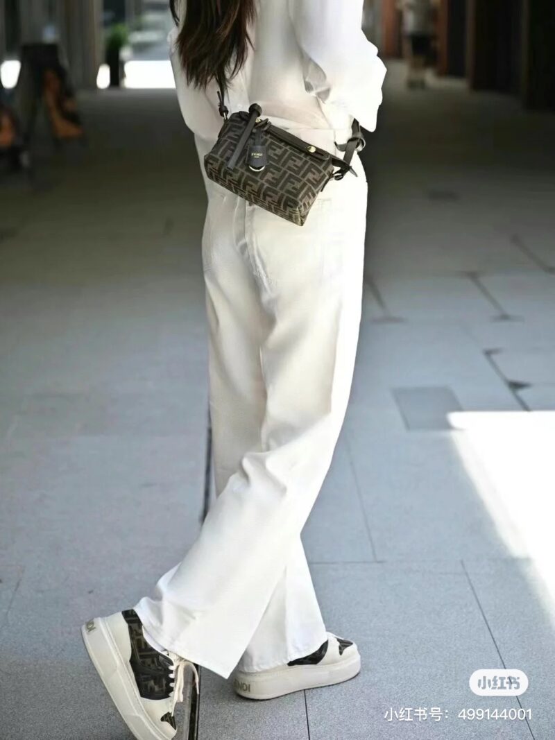 2399aeed76.jpg Fendi Old Flower Cute
