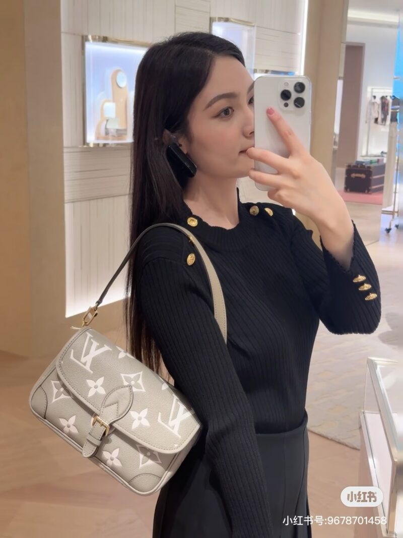 Falling in love with LV full leather magic stick in one second