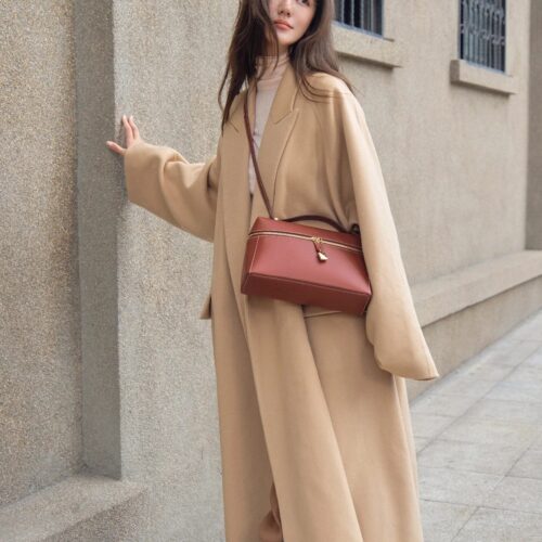 Zhang Junning and Zhang Xue welcome the same style | Loro Piana's new bag is really popular! !
Female celebrities are so good at picking bags! Recently, I found that Loro Piana's ExtraBag bag has a high appearance rate in the entertainment industr...