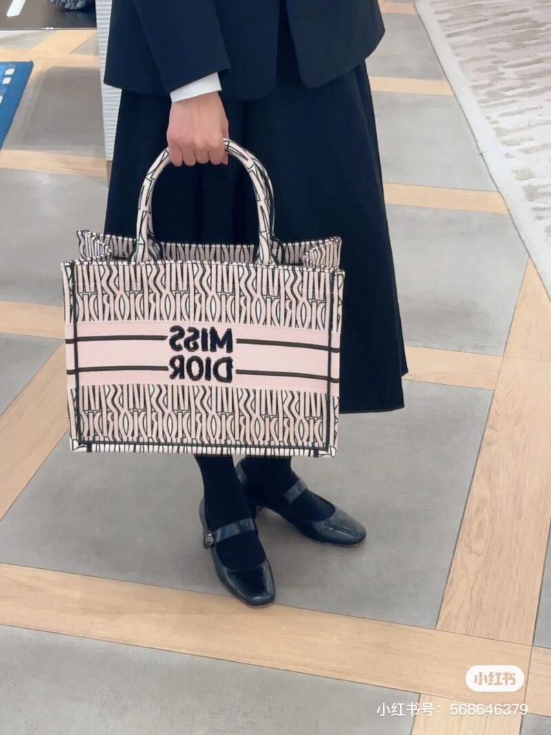 Dior's new tote