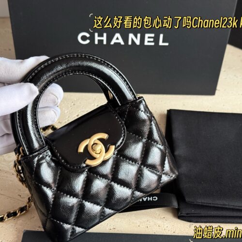 210 box
size：12.5*8.5cm
Xiaoxiangjia 23k Kelly Nano
The most beautiful 23k, the oil wax skin looks so good! I have the impulse to immediately drop the sa!
The new bag really smells great!
Leather quality (can't hold a phone)