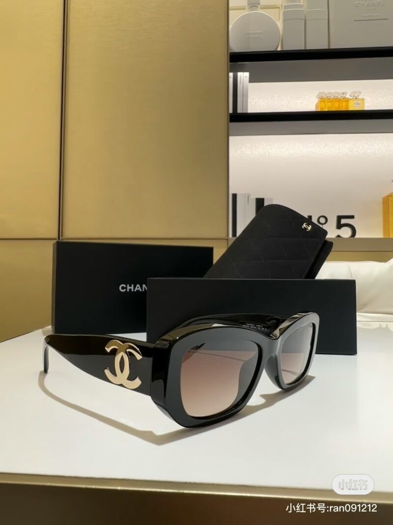 Chanel coffee colored sunglasses