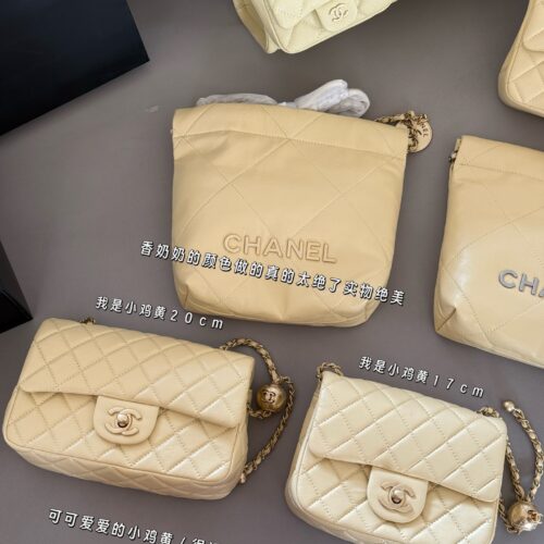 220220 box
Grandma Xiang's color is really amazing/stunning
size：17*13cm
20*12cm
Upgraded version shipment
Xiaoxiangjia Golden Ball CF
Soft and sticky to the touch
Madam is so beautiful! So exquisite!
Summer chicken yellow/soft fufu drops super cute/