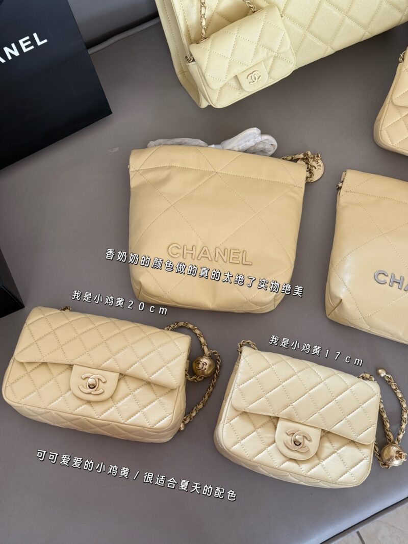 2a77690a2c.jpg 220220 box
Grandma Xiang's color is really amazing/stunning
size:17*13cm
20*12cm
Upgraded version shipment
Xiaoxiangjia Golden Ball CF
Soft and sticky to the touch
Madam is so beautiful! So exquisite!
Summer chicken yellow/soft fufu drops super cute/