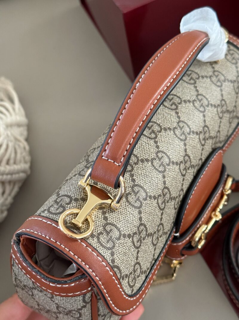 2c5e26689a.jpg 230 sets (gift box)
Size: 23 * 13cm
GG 1955 Handheld Edition New Bag
I don't know if everyone feels the same way as me,
This new 1955 color scheme is even more fashionable~
Hand carried crossbody
Search GG 1955 saddle