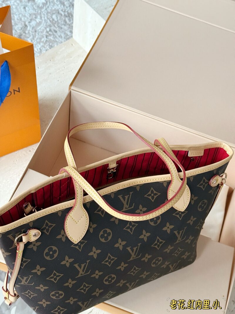 210 without box
Size: 29 bottom * 20 height cm (small)
L Home Neverfull Medium Shopping Bag!
Ashes grade product!
Classic to irreplicable!
There is texture! flavoursome!