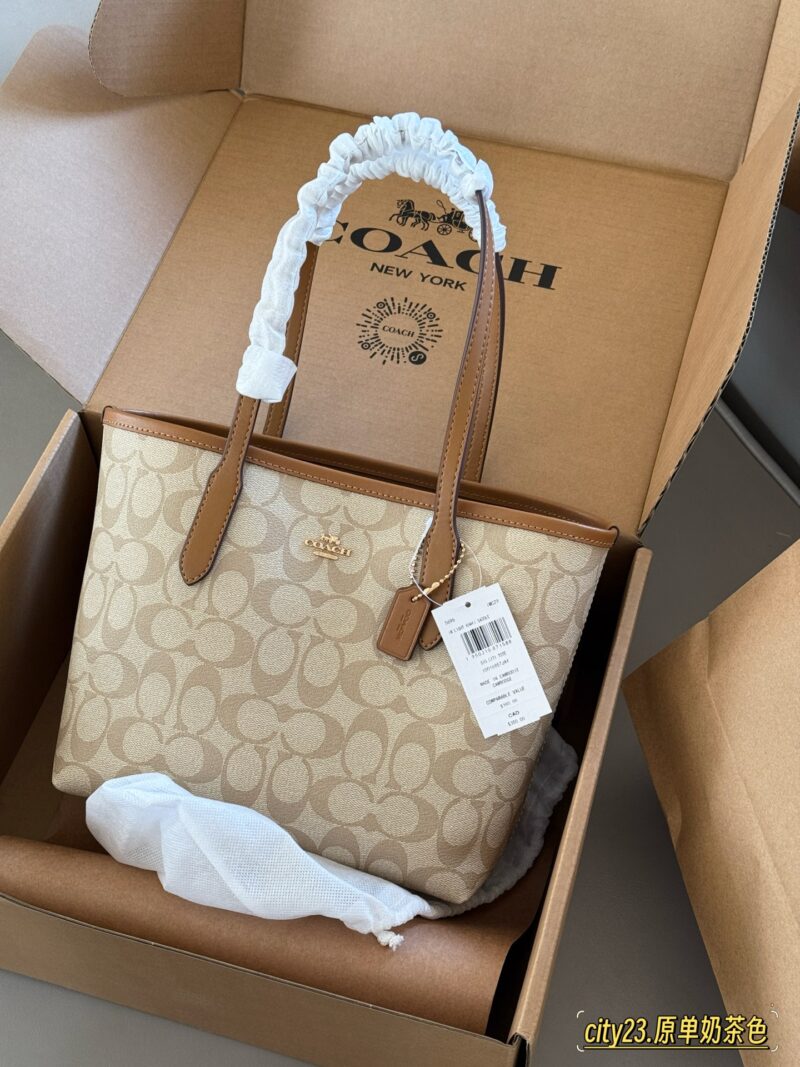 2ce5e78bcf.jpg 210 replica edition box
size:22*20cm
Super lightweight ??
C's new mini tote
City23 is such a friendly size!!!
Sisters who thought the tote was too big
Now a new size has been released!!!
Original order quality/genuine fragrance warning ??