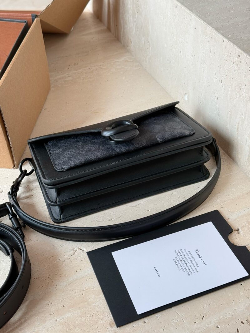2cf6cf3197.jpg 250 boxes
size:20*11cm
C Home | Tabby20 Exquisite and Compact
Handheld crossbody can be freely matched and versatile!
Today's Spades Series Tabby20~