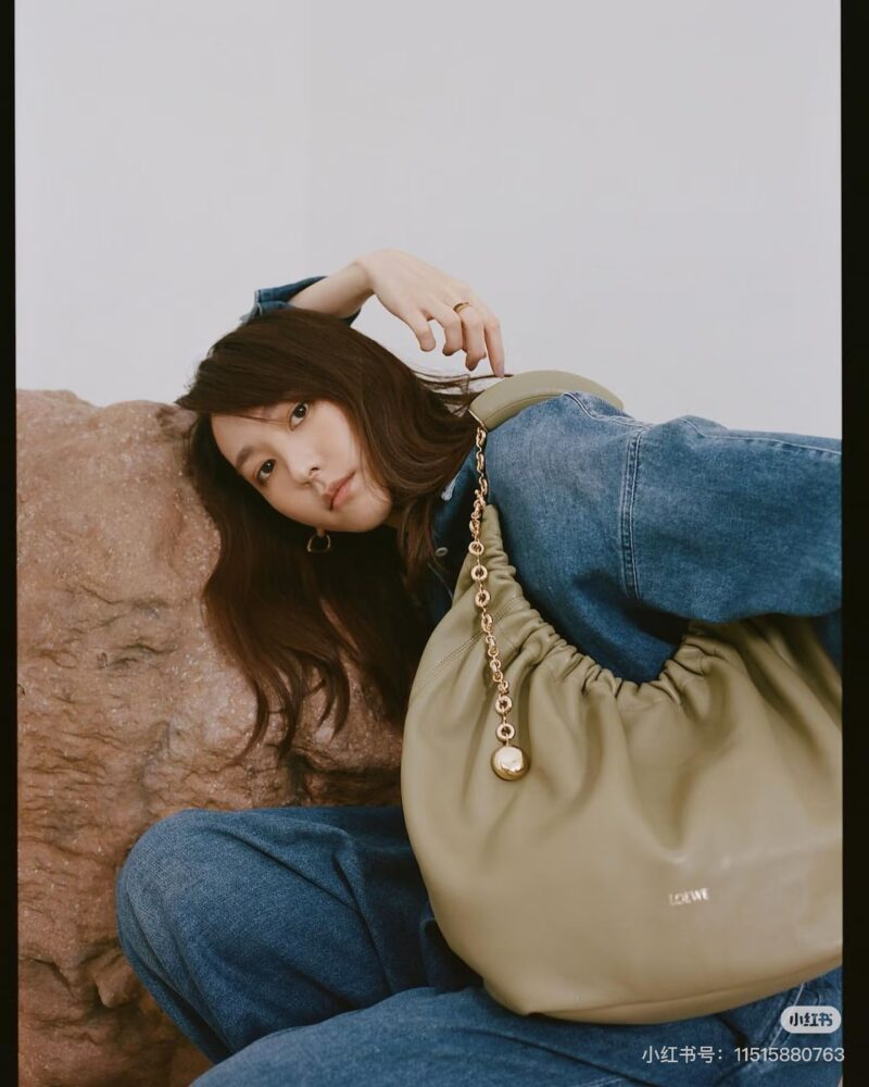 Each person has a donut chain bag
All the stars are carrying it on their backs
doughnut. Chain Bag
Folding Hobo style
Lazy and gentle feminine charm
The joy of doing small things and big things