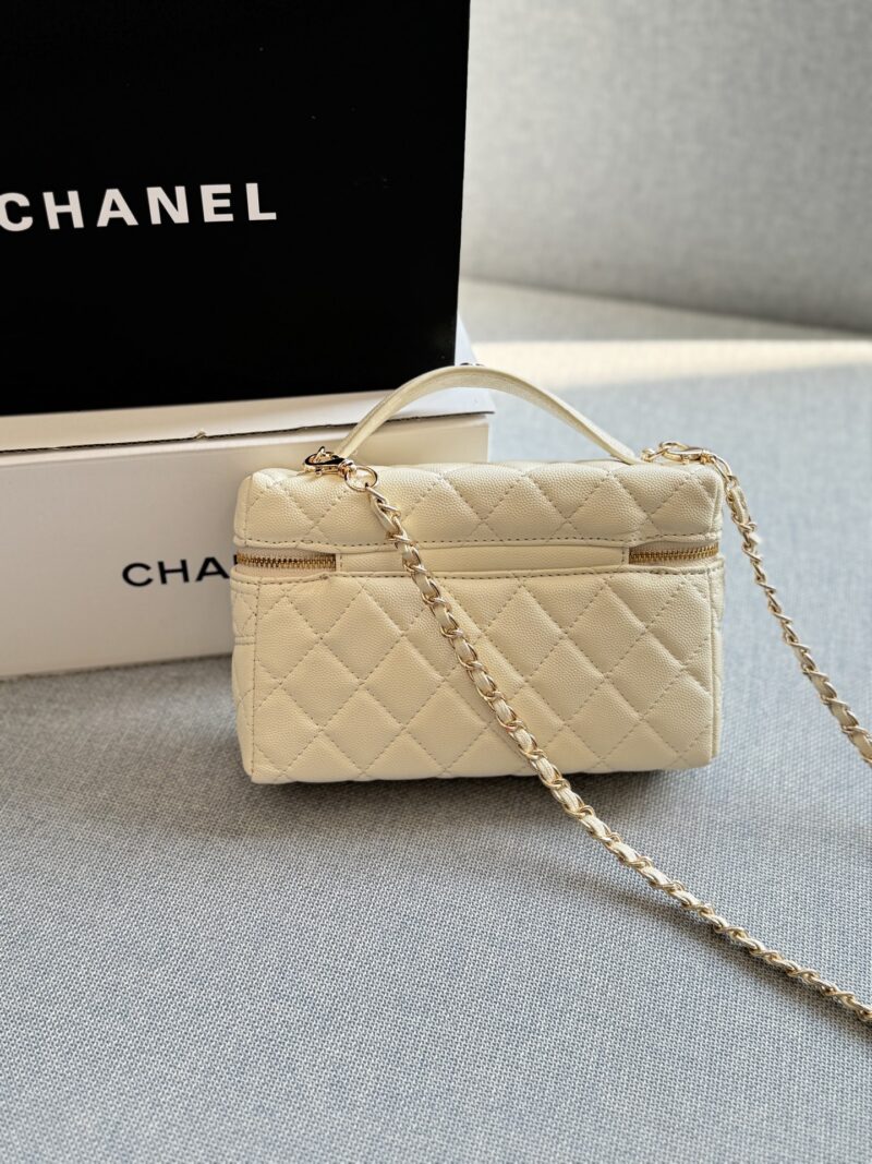 2dbae72f67.jpg 210 Complete Gift Box Set
size:19×12
CHANEL 25C Handheld Logo Caviar Lunch Box Bag Makeup Box Makeup Box Bag Chain Bag Shoulder Cross Shoulder Handbag
Fragrant lunch box hobo
Also known as a wandering bag
The bag is lightweight and has capacity
Ex...