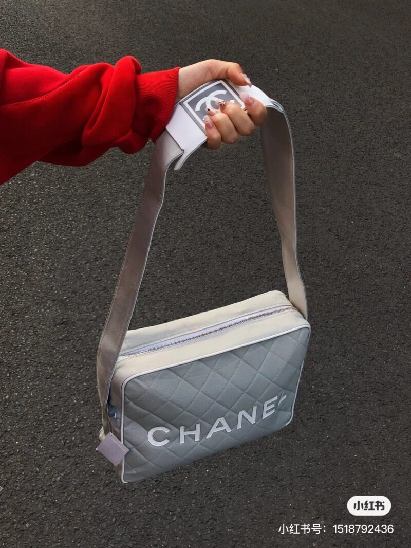 2dfe21e36f.jpg Chanel vintage bag