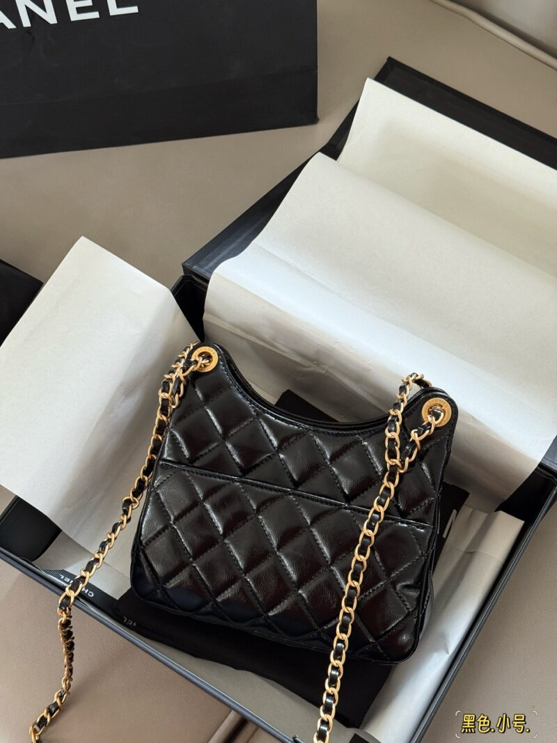 240245 box
Size: 19 * 13cm (small size)
23 * 16cm (large size)
Xiaoxiang's 23rd hippie hobo
This popular Tmall Genie has gone viral
It's really nice
Commonly known as croissants, they have a strong sense of design
Oil wax leather, with good wear resi...