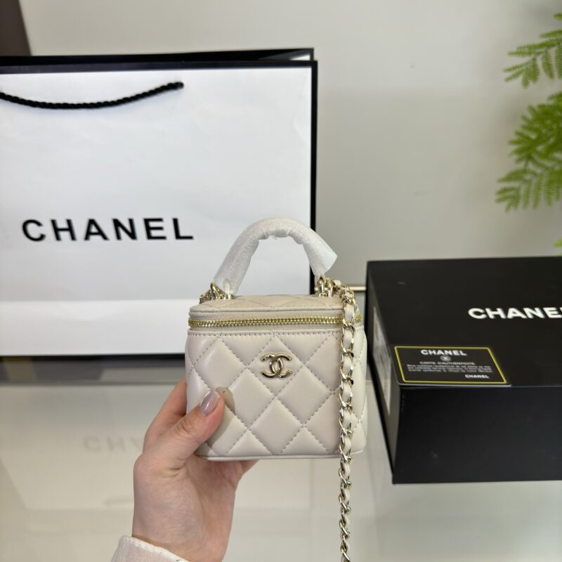 Chanel portable box ??