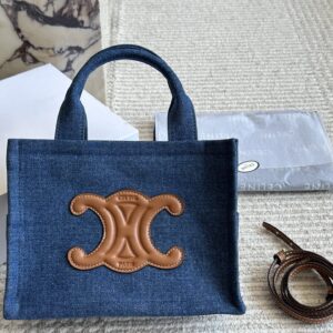 210 replica edition box
size：22*20cm
Super lightweight ??
C's new mini tote
City23 is such a friendly size!!!
Sisters who thought the tote was too big
Now a new size has been released!!!
Original order quality/genuine fragrance warning ??