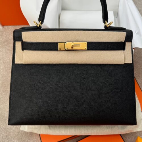 Black Gold Kelly 25 is so handsome!!! Hermes Kelly can't look up to other bags at first glance
Aima, you are really good at grasping my preferences!!!
Hermes/Hermes Kelly 25 Classic Black Gold Epsome Leather
The gold size is more rigid and three-dime...